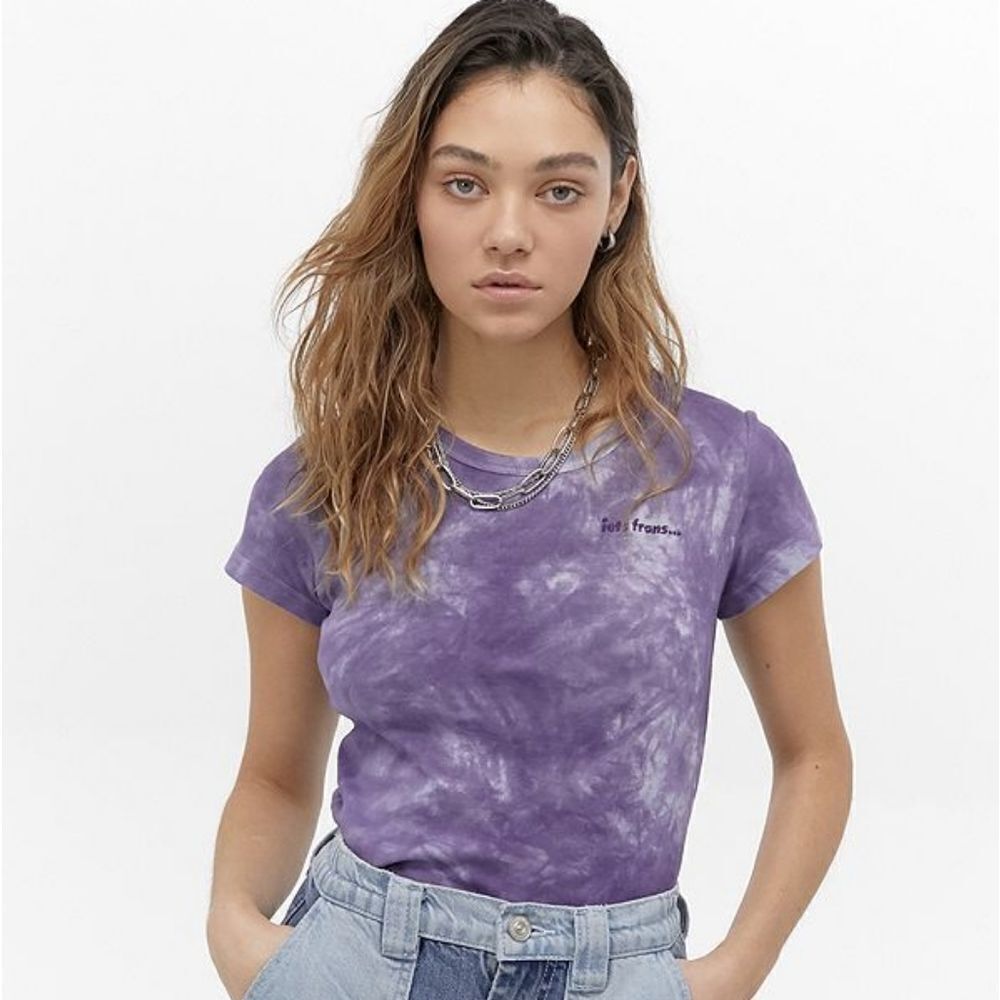 URBAN OUTFITTERS iets frans baby tee tie dye purple short sleeve crop top S